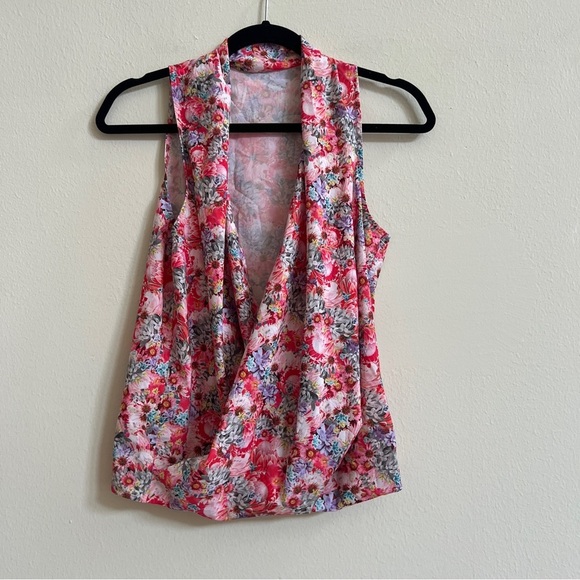 Lululemon rolling with my omies shirt - Picture 2 of 3